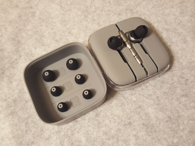 hybrid-earphones-xiaomi-mi-in-ear-headphones-pro-hd-review016