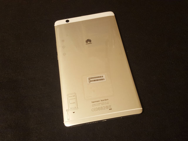 Huawei MediaPad M3 外見