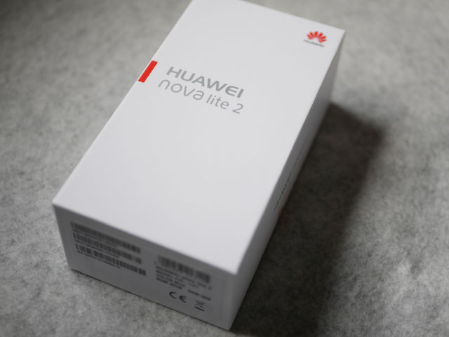 Huawei nova 2 Lite パッケージ