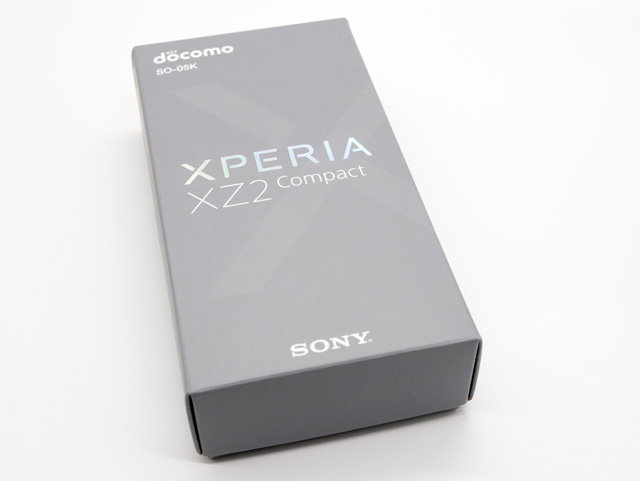 Xperia XZ2 Compact パッケージ