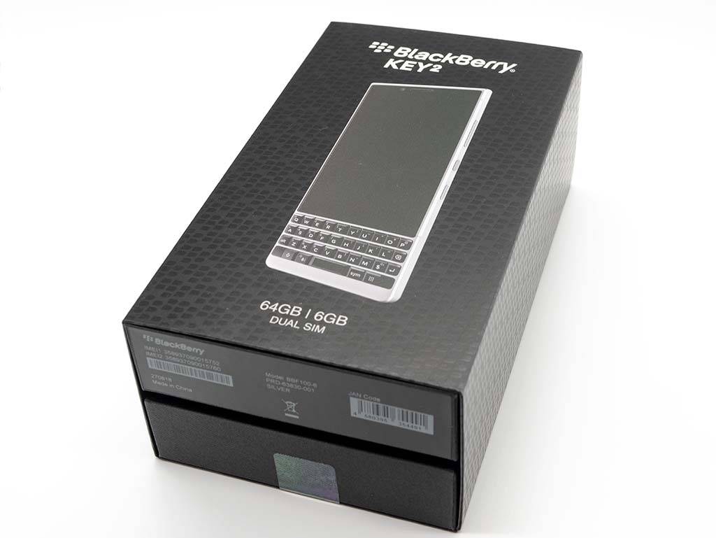 スマホ/家電/カメラBlackBerry key2 BBF100-8 デュアルSIM - スマートフォン本体